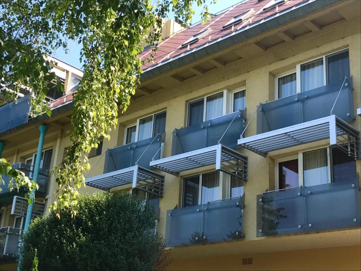 Hotel Panorama Balatongyorok Exterior photo